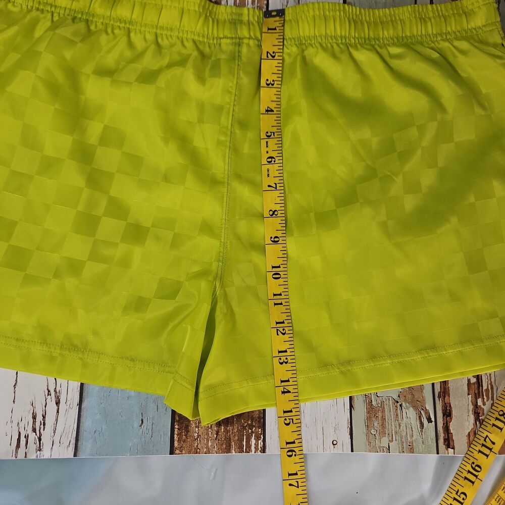 Size XL Umbro Premier Women’s Shorts 90s Checkered Nylon Soccer Retro Neon 80s - Picture 7 of 10